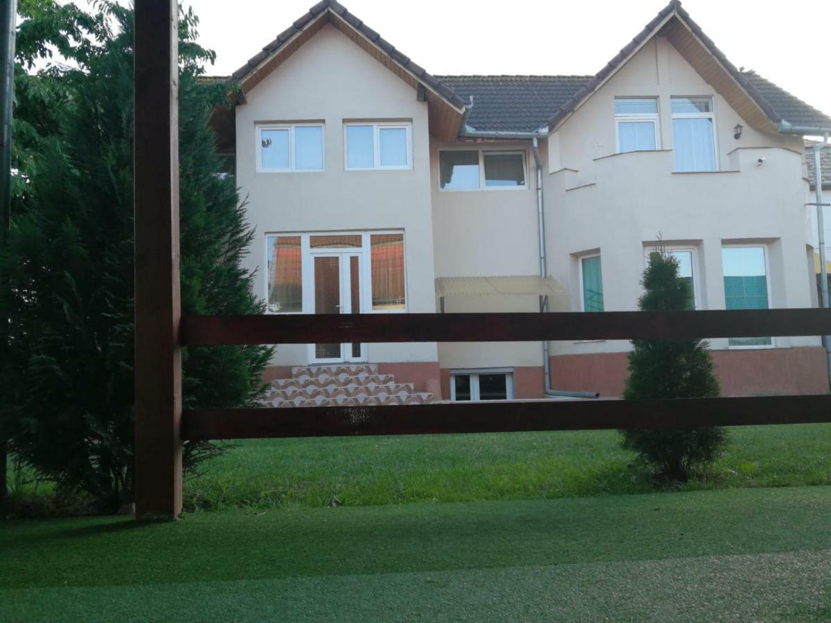 Vila Roy Hotel Turda Bagian luar foto